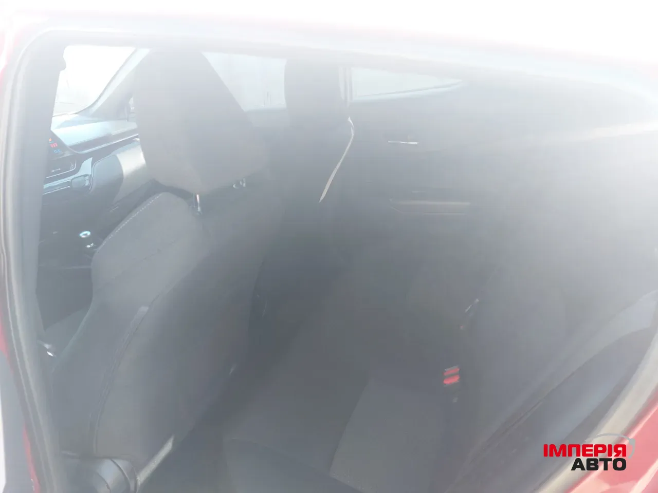 Toyota C-HR - фото 14