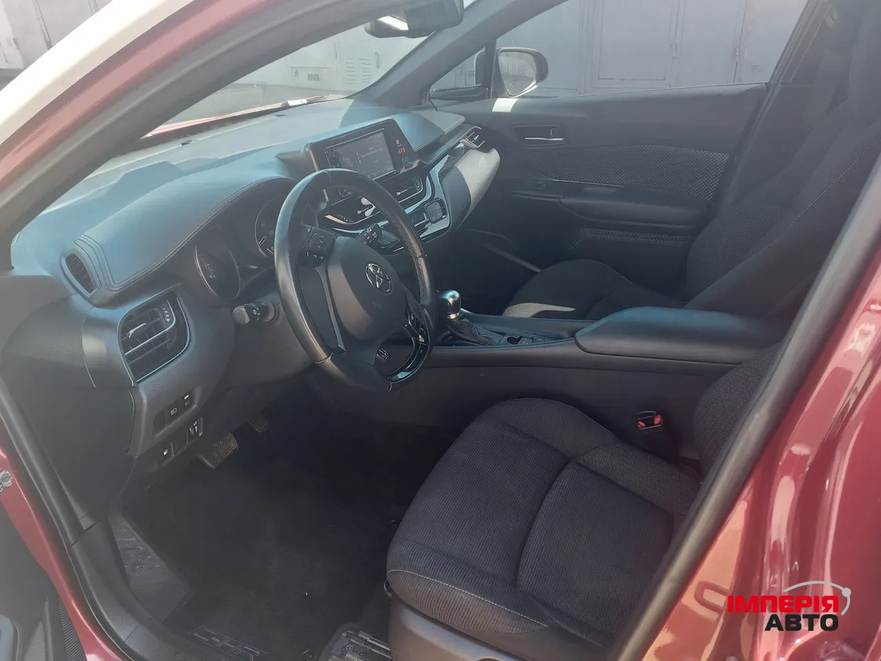 Toyota C-HR - фото 15