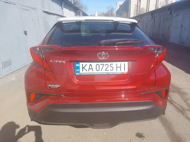Toyota C-HR - фото 2