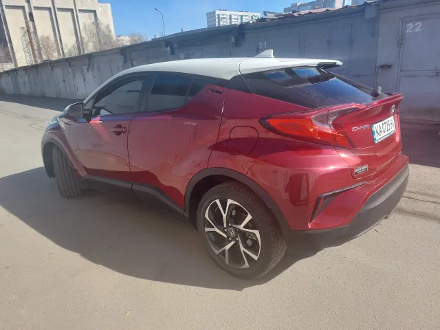 Toyota C-HR - фото 3