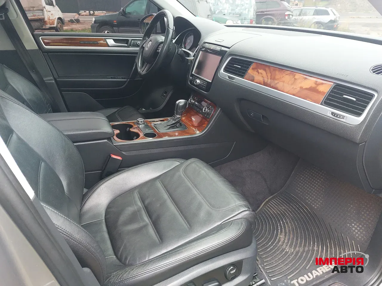 Volkswagen Touareg - фото 16