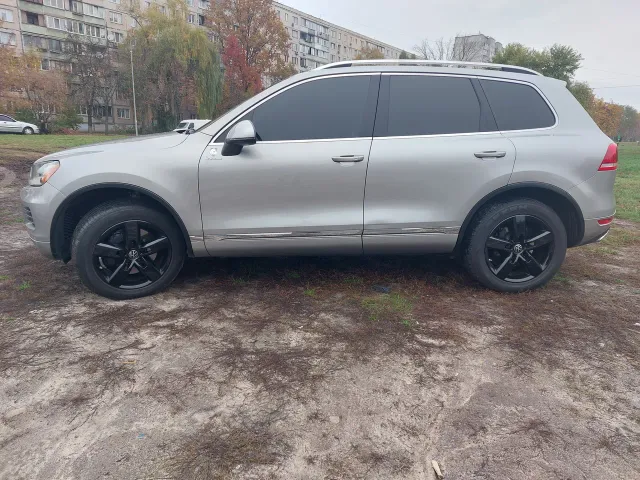 Volkswagen Touareg - фото 4
