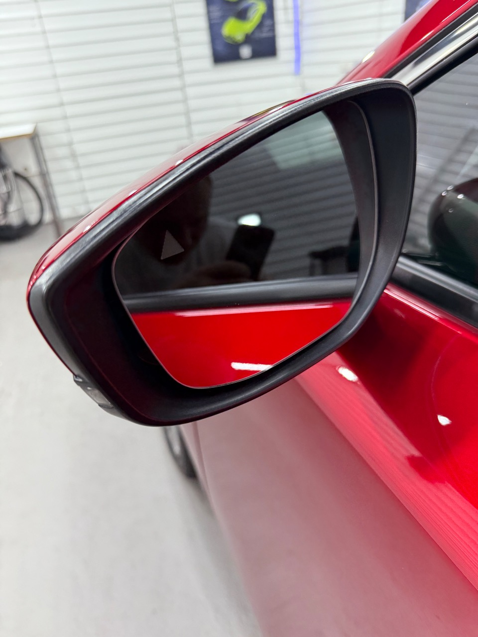 Mazda 3 - фото 4