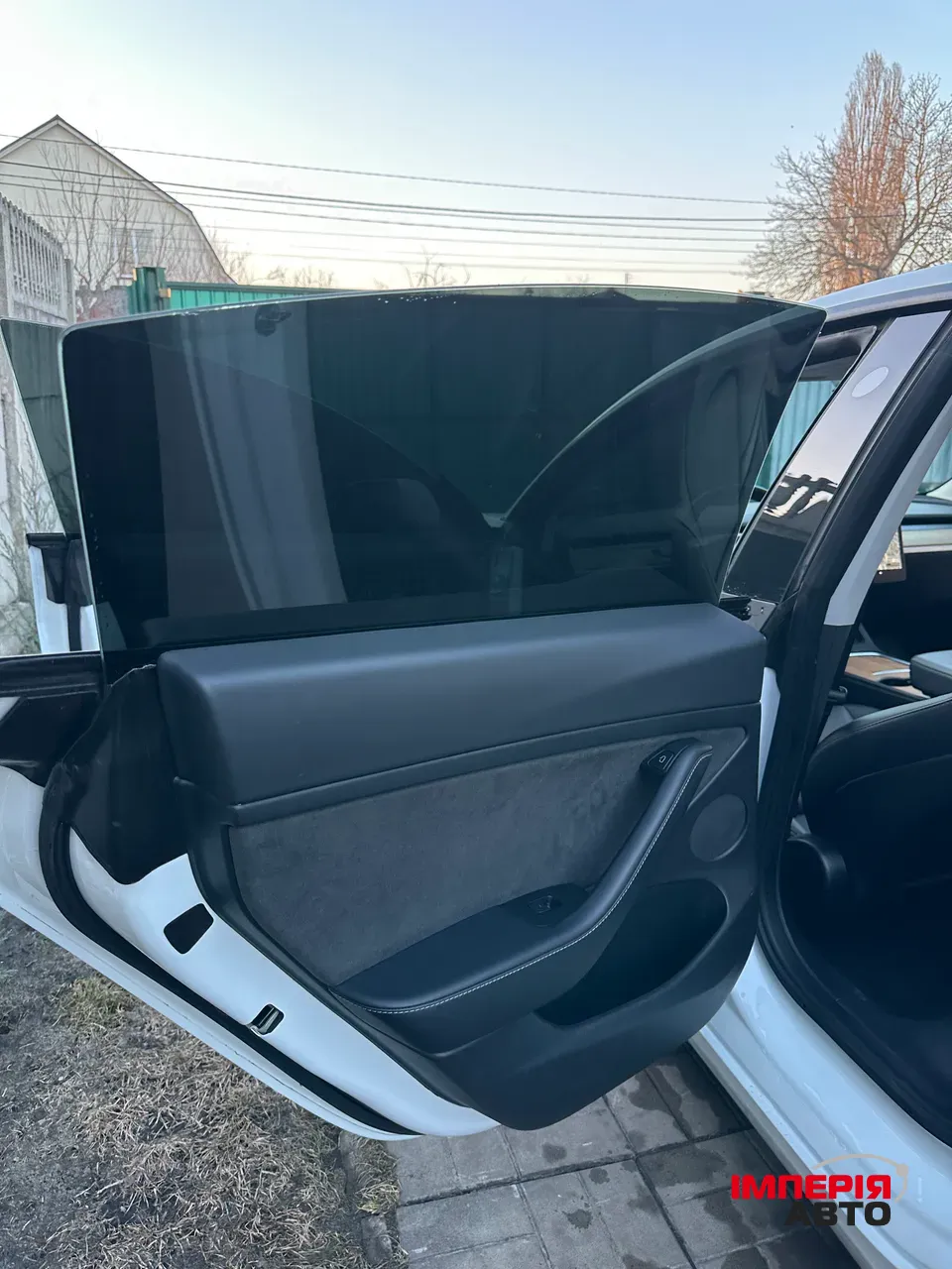 Tesla Model 3 - фото 8