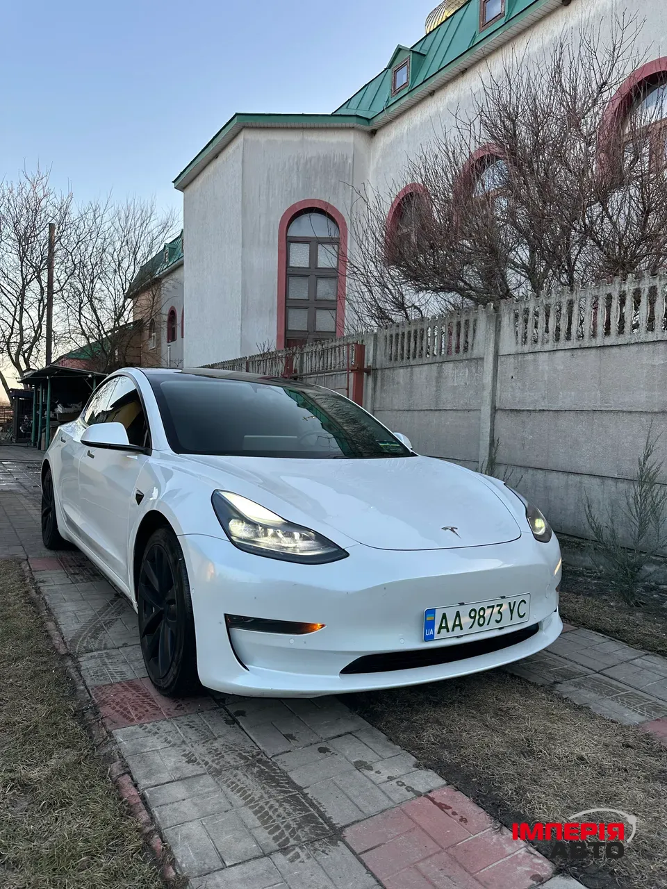 Tesla Model 3 - фото 3