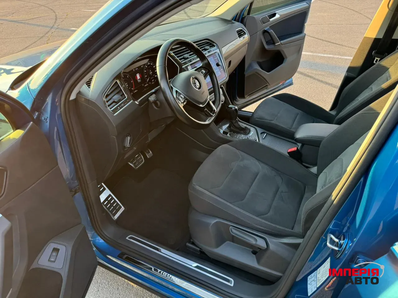 Volkswagen Tiguan - фото 7