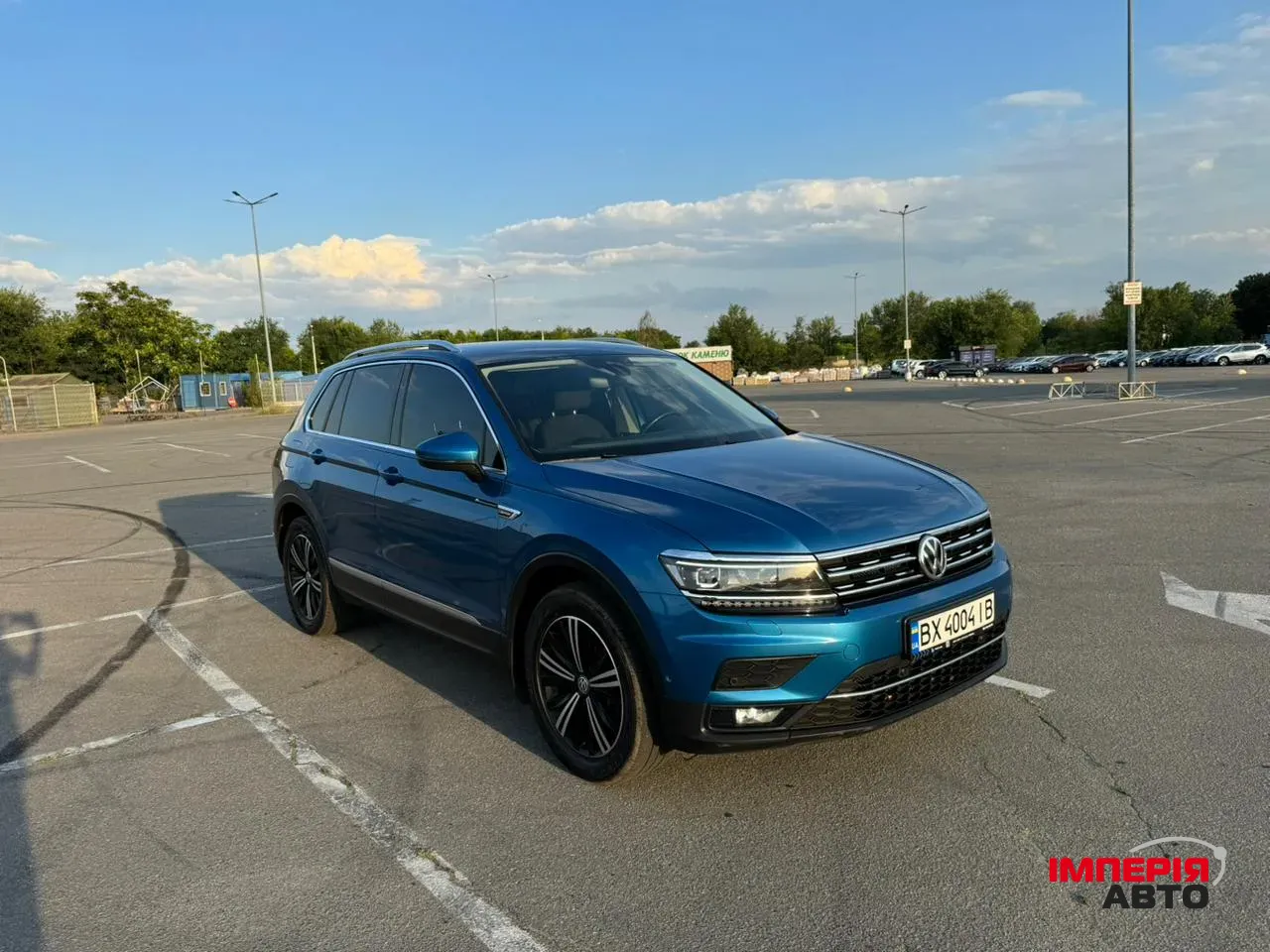 Volkswagen Tiguan - фото 1