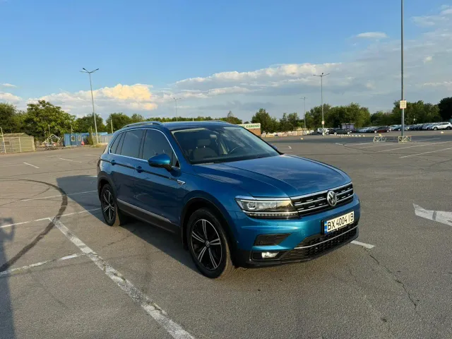 Volkswagen Tiguan - фото 1
