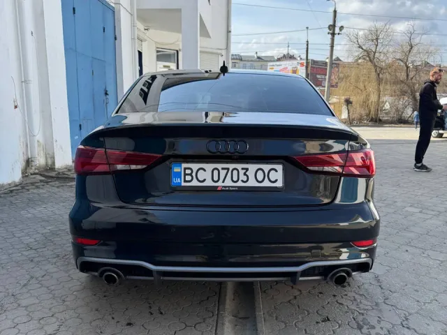 Audi A3 - фото 5