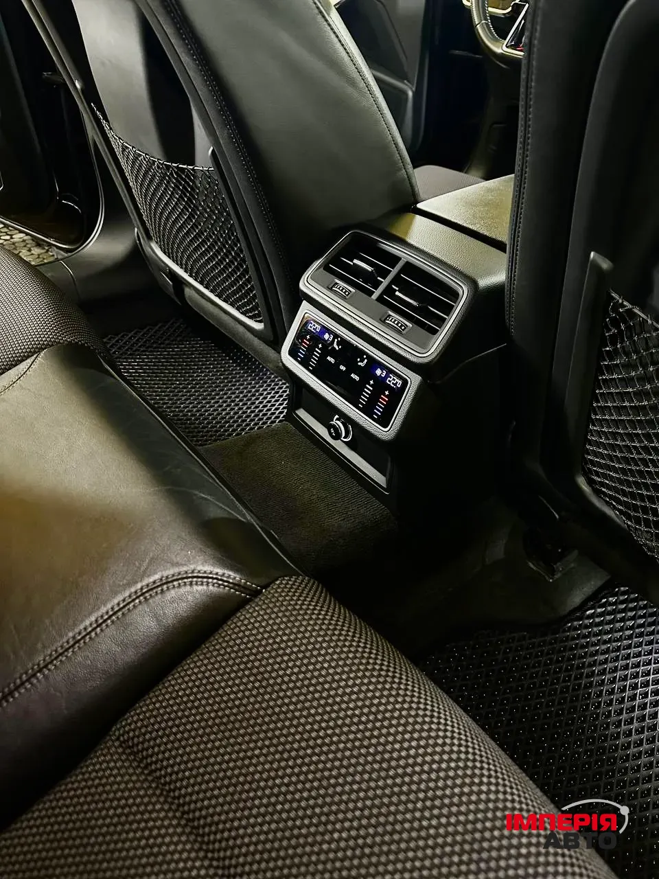 Audi A6 - фото 15