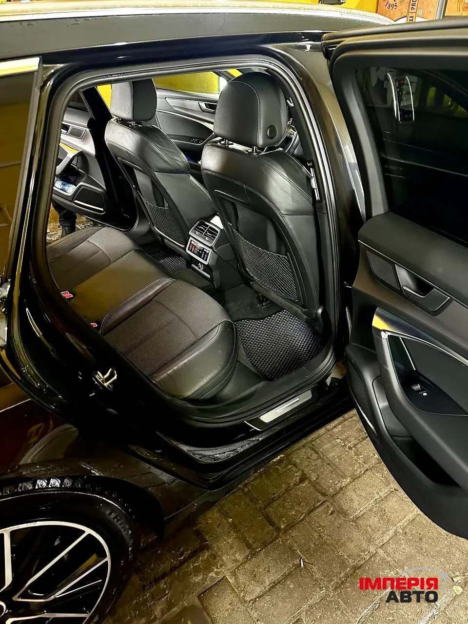 Audi A6 - фото 16