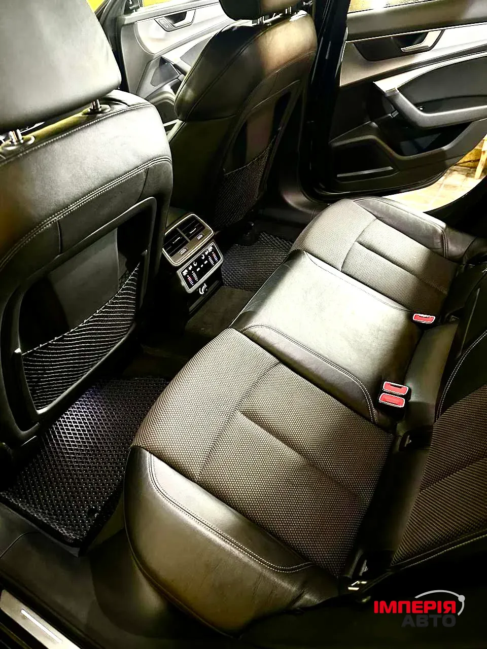 Audi A6 - фото 17