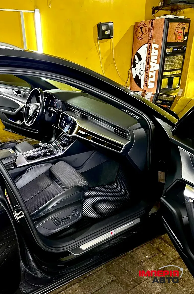 Audi A6 - фото 14