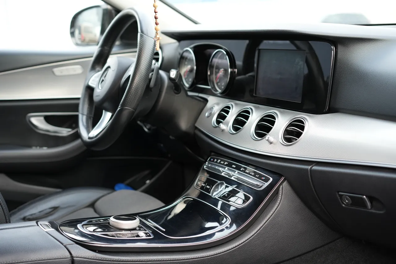 Mercedes-Benz E-Класс - фото 4