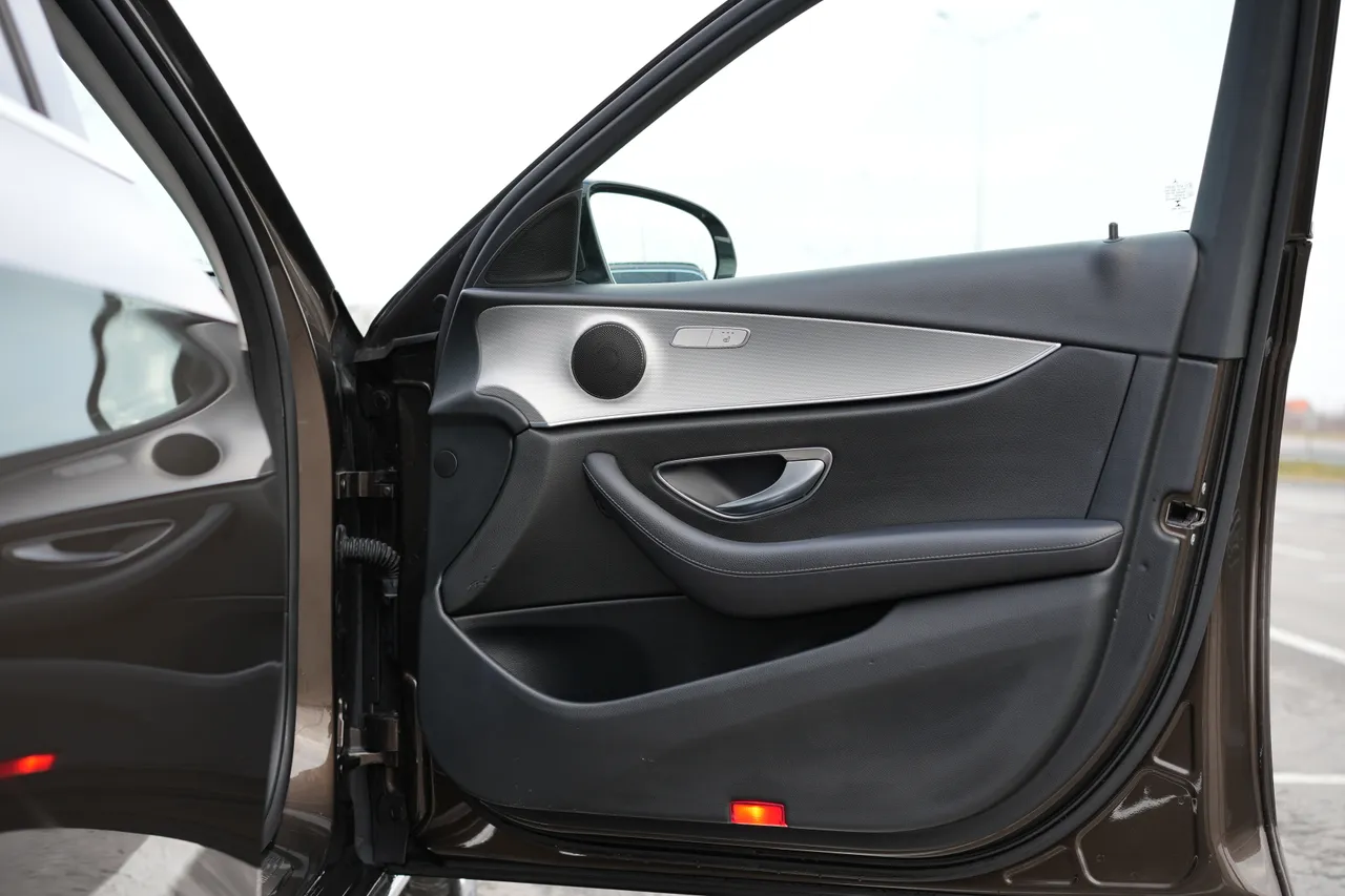 Mercedes-Benz E-Класс - фото 10