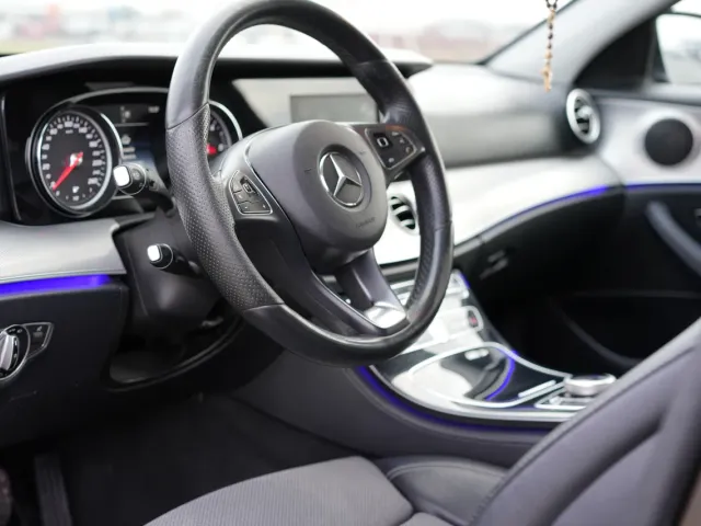 Mercedes-Benz E-Класс - фото 2