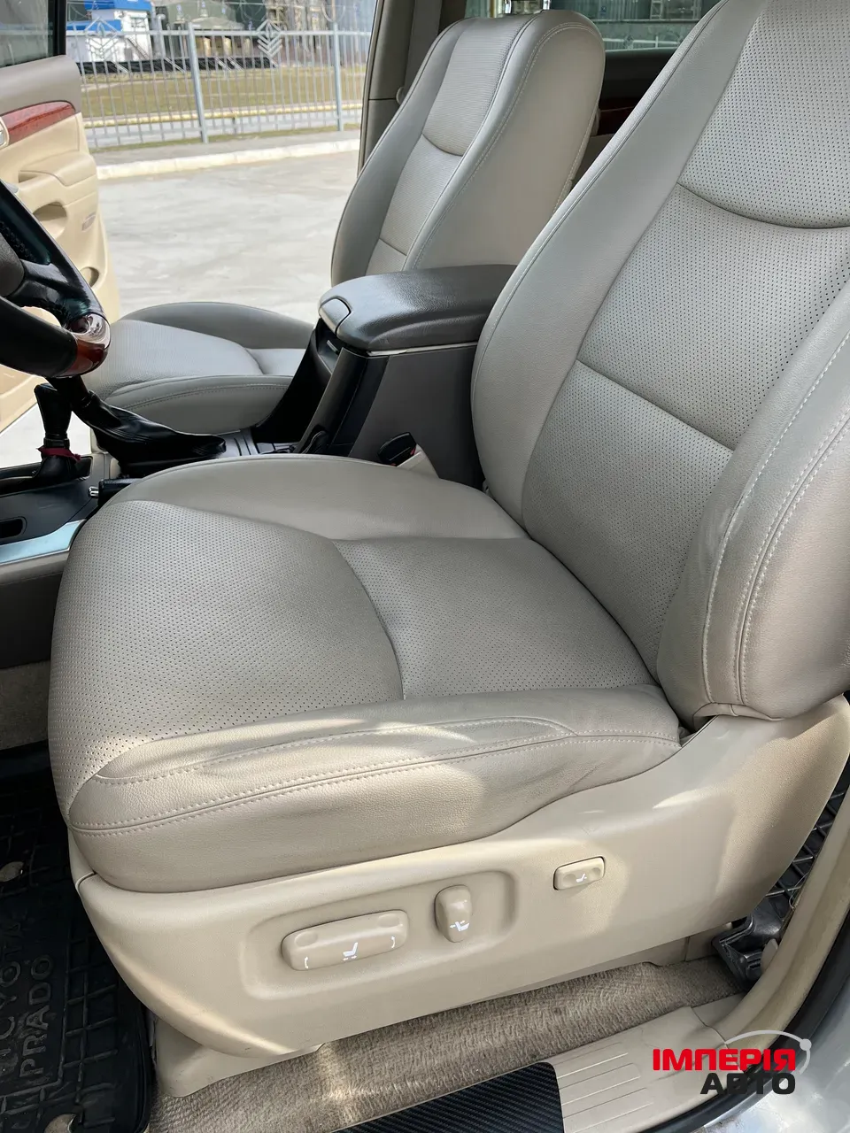 Toyota Land Cruiser Prado - фото 15