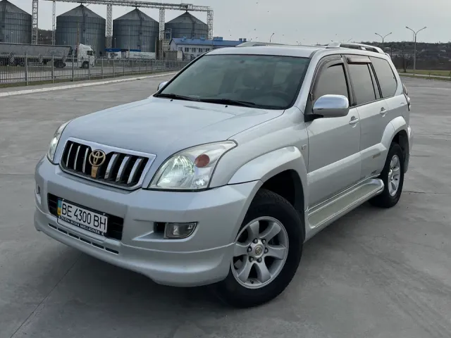 Toyota Land Cruiser Prado - фото 3