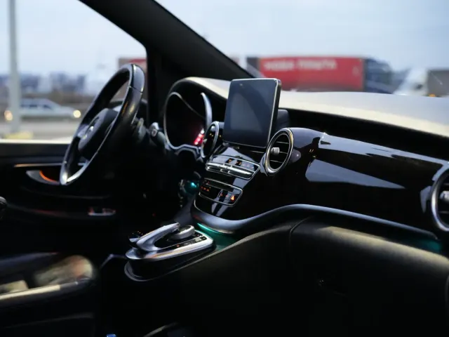 Mercedes-Benz V-Класс - фото 4