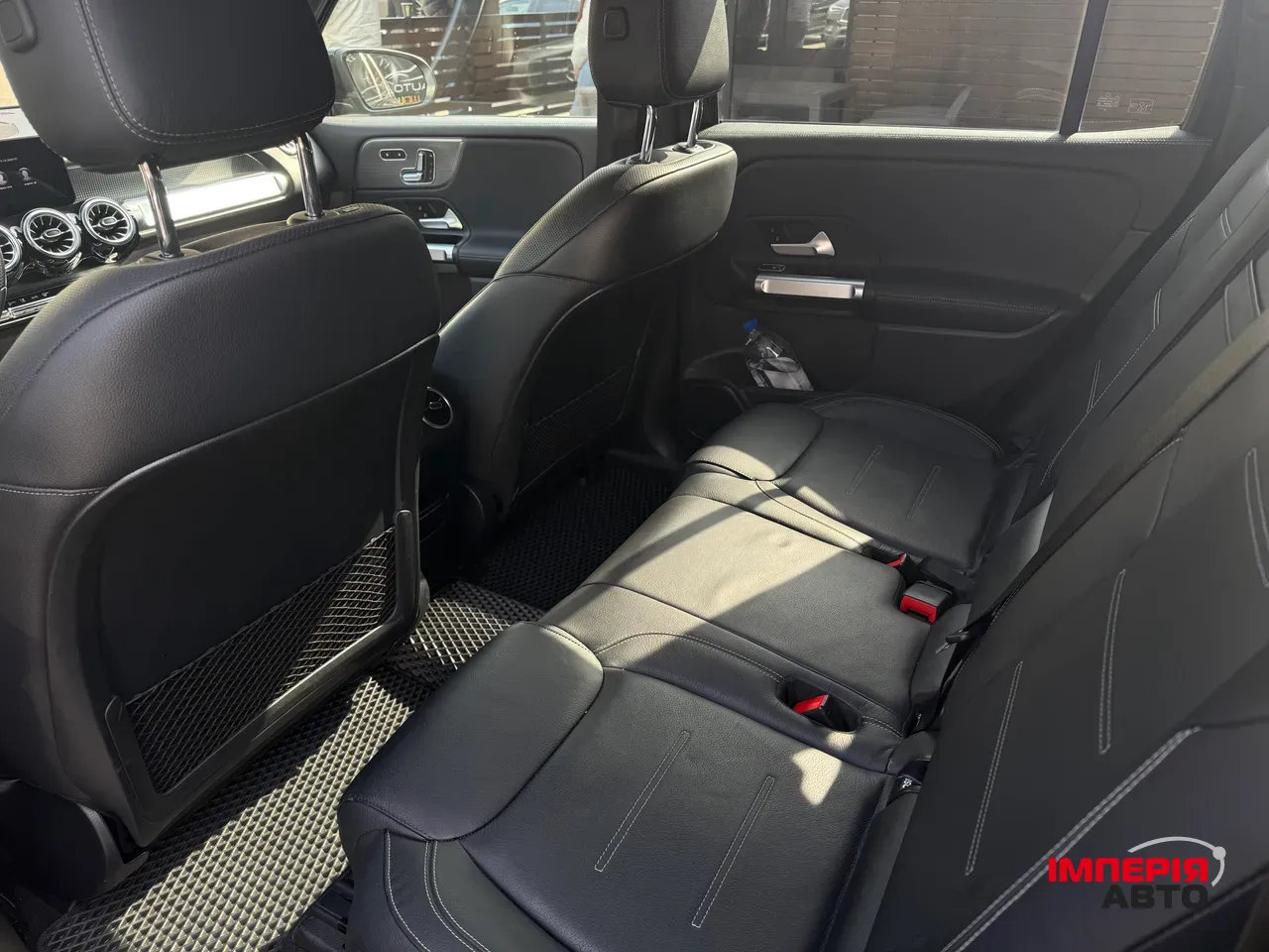 Mercedes-Benz EQB - фото 11