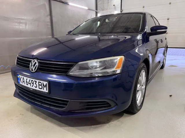 Volkswagen Jetta - фото 3