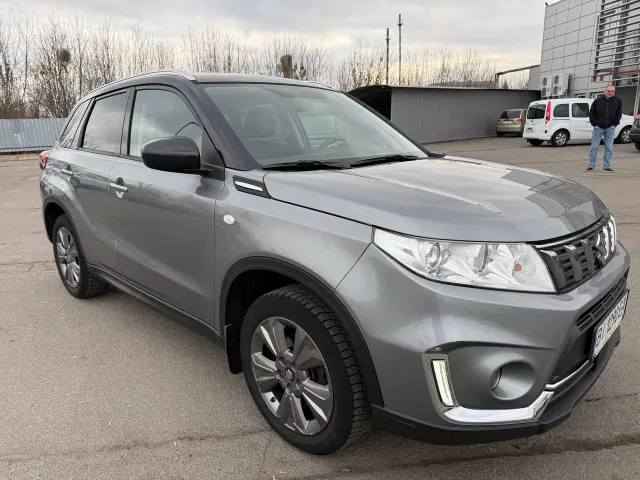 Suzuki Vitara - фото 2