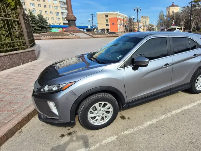 Mitsubishi Eclipse Cross - фото 2