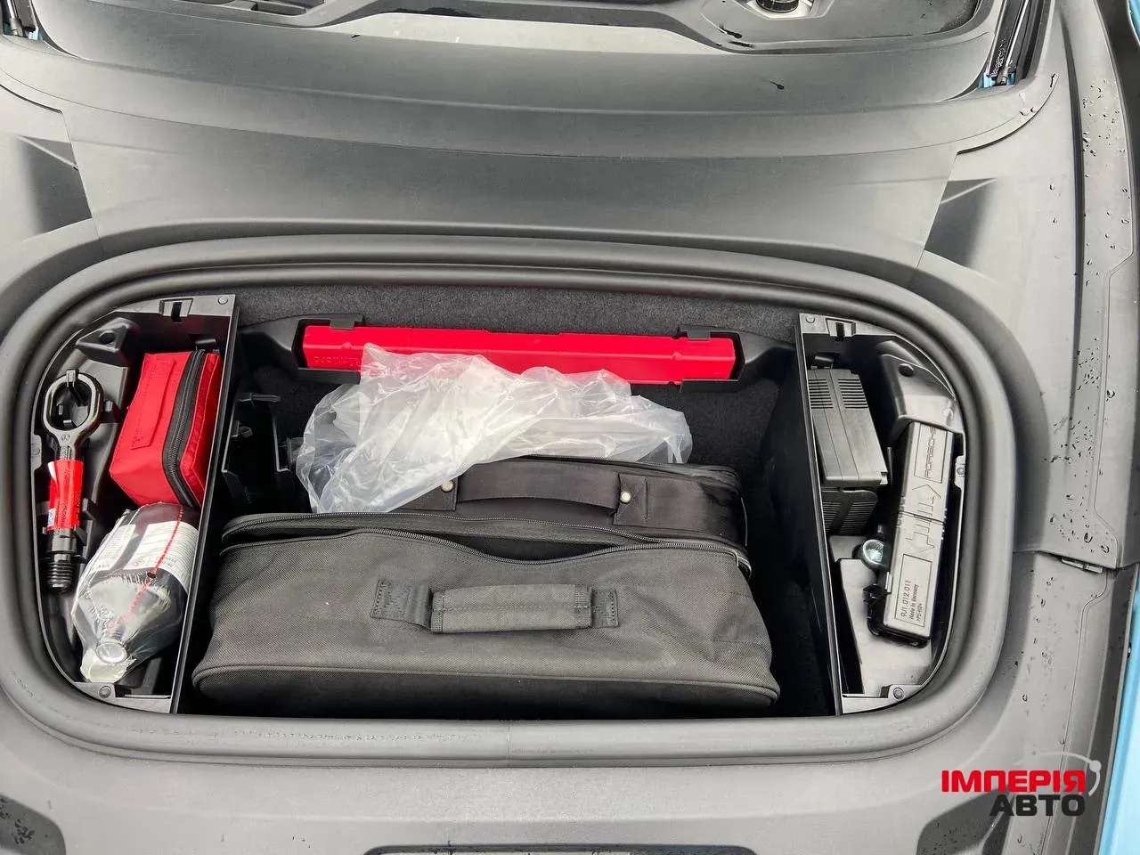 Porsche Taycan - фото 7