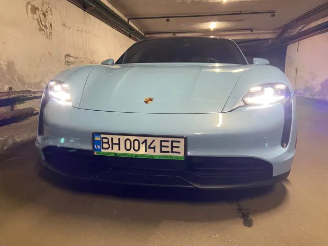 Porsche Taycan - фото 1
