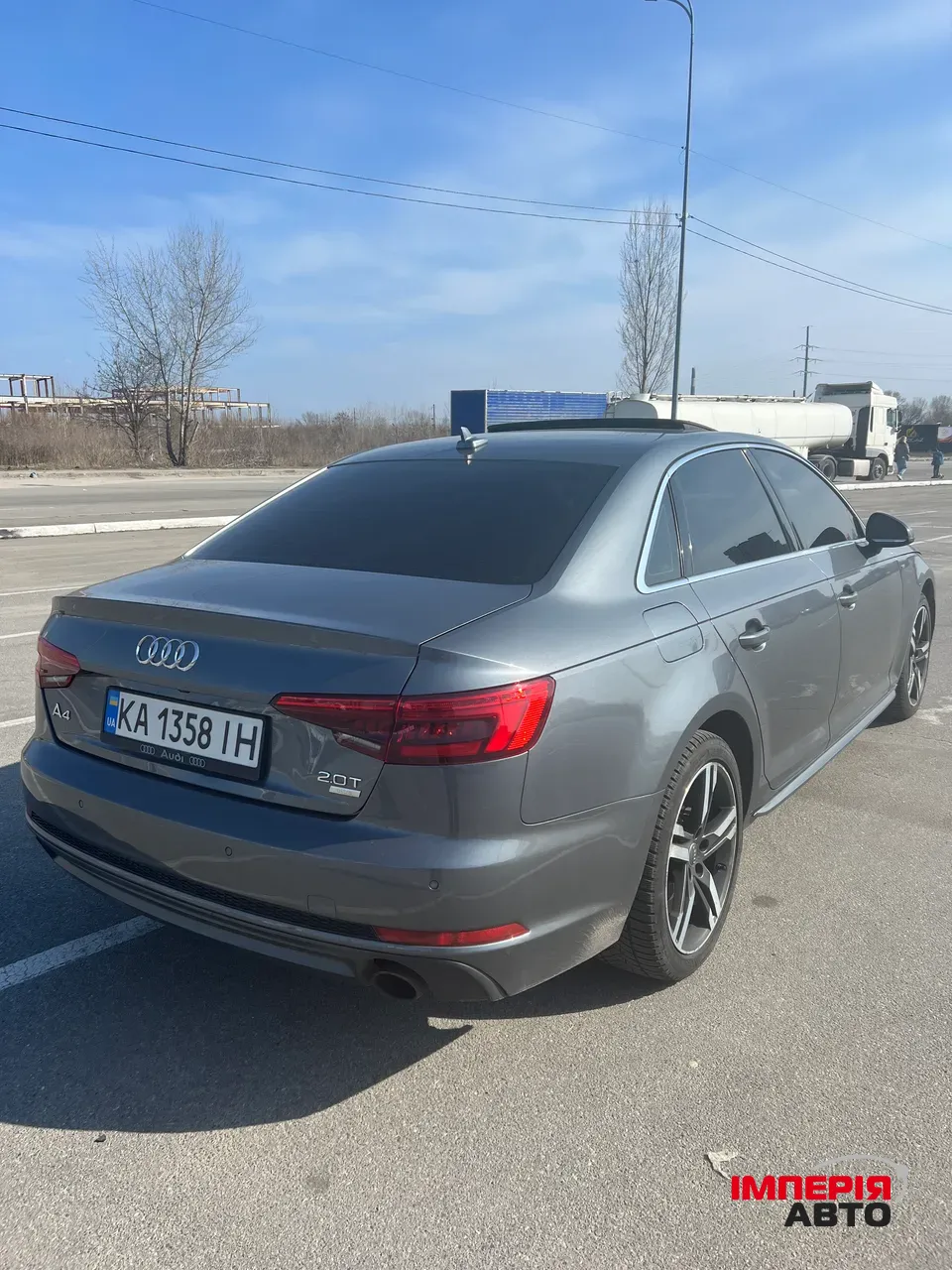 Audi A4 - фото 4