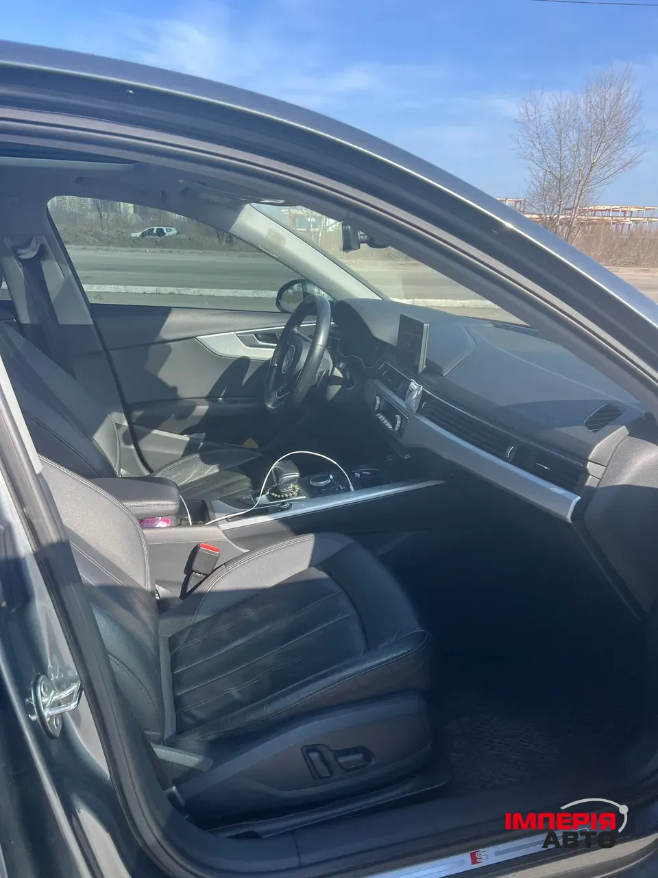 Audi A4 - фото 10