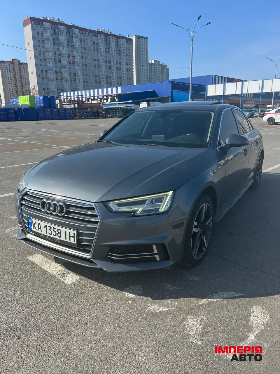 Audi A4 - фото 1