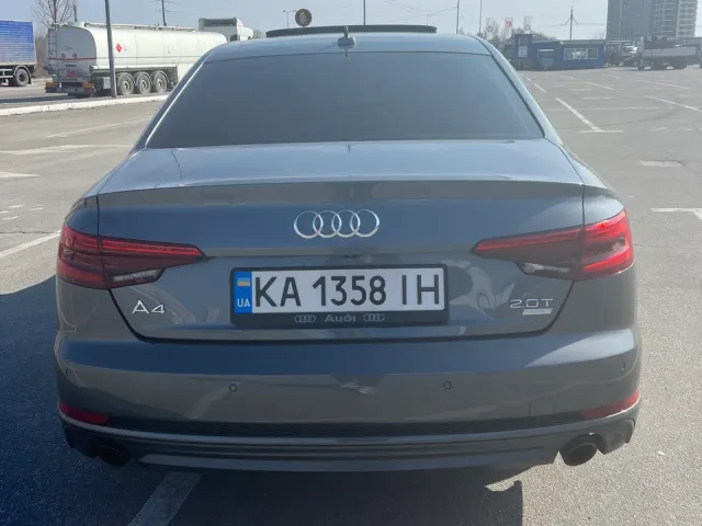 Audi A4 - фото 5