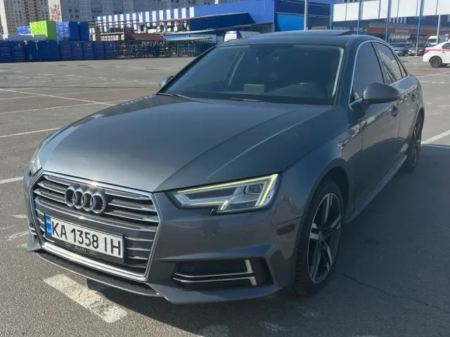 Audi A4 - фото 1