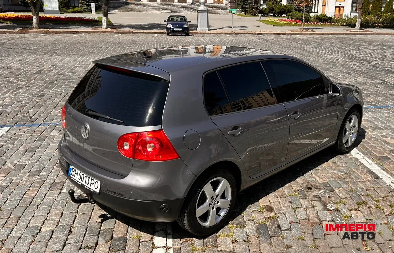 Volkswagen Golf - фото 2