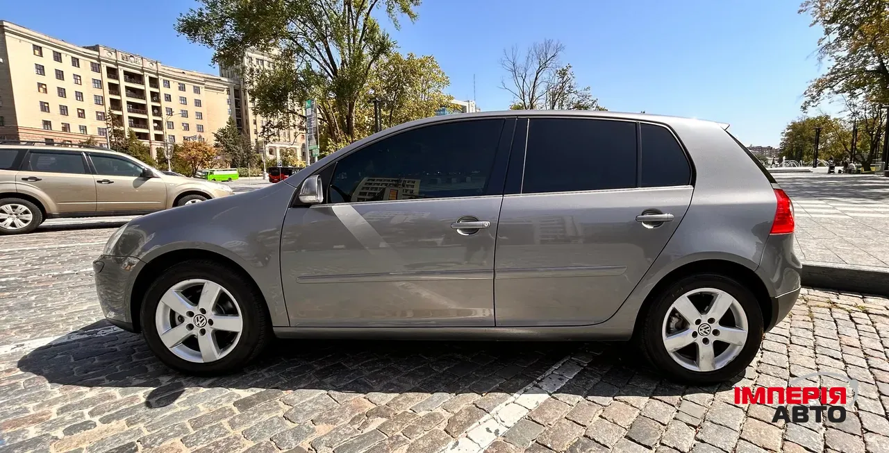 Volkswagen Golf - фото 8