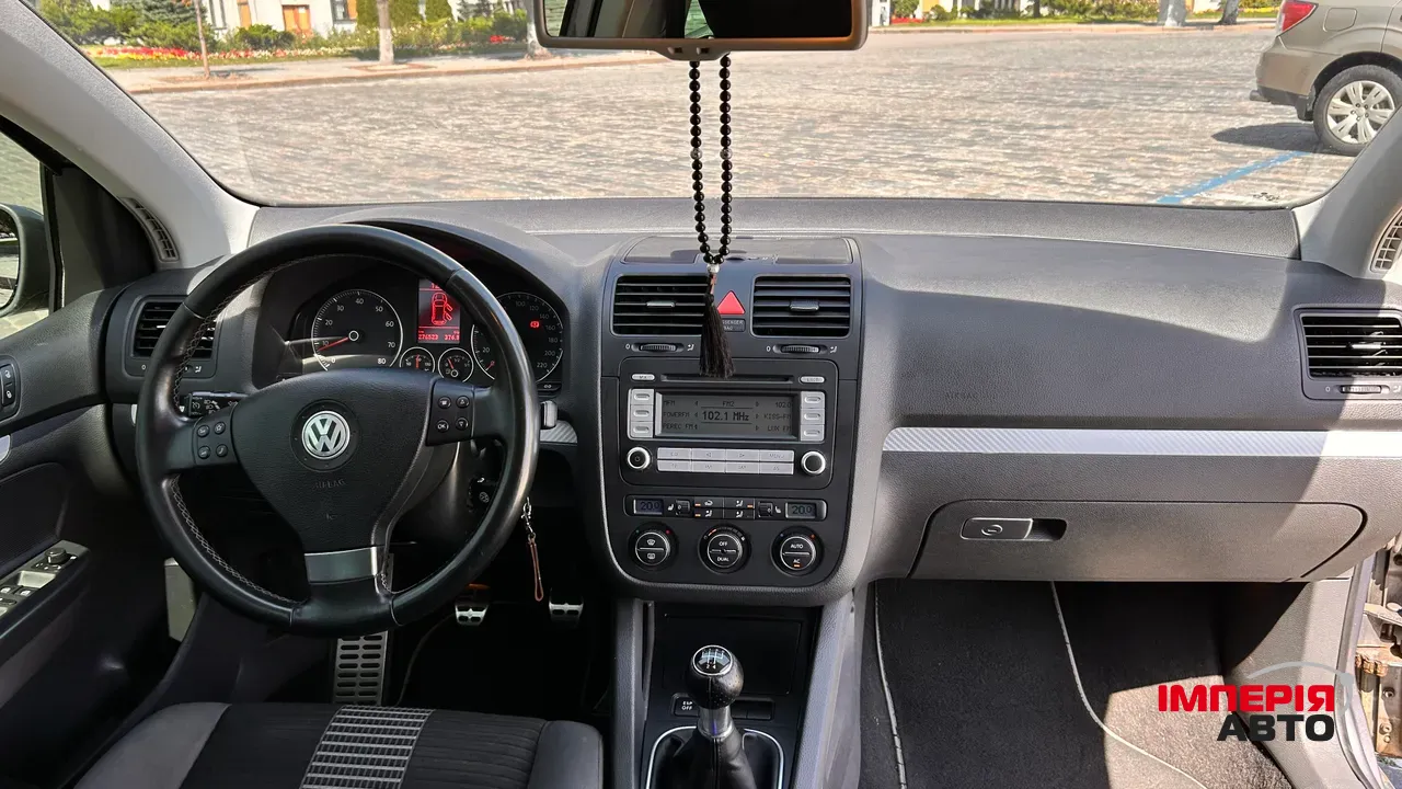 Volkswagen Golf - фото 6