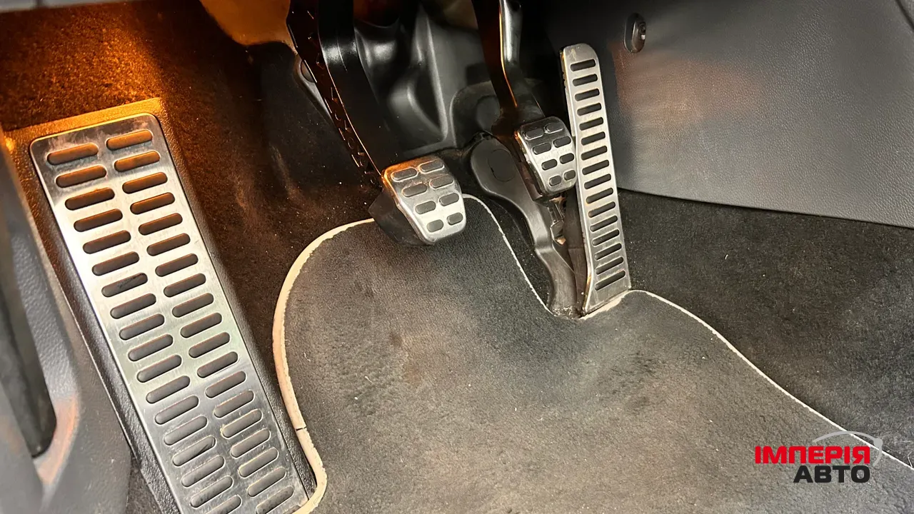 Volkswagen Golf - фото 13