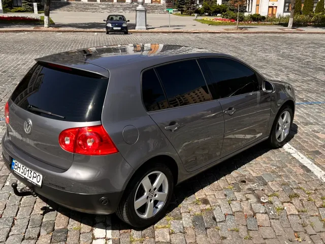 Volkswagen Golf - фото 2