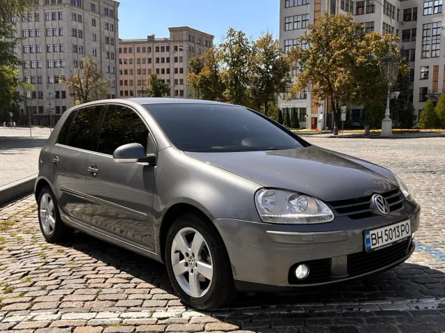 Volkswagen Golf - фото 1