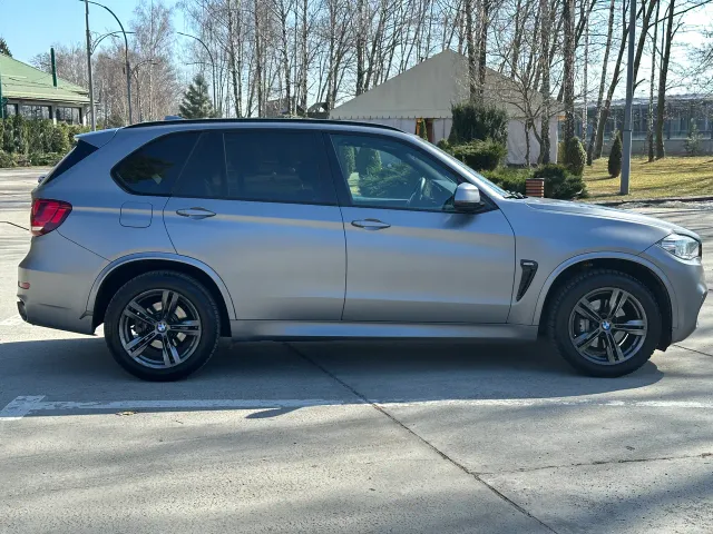 BMW X5 - фото 3