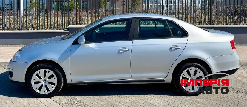 Volkswagen Jetta - фото 10