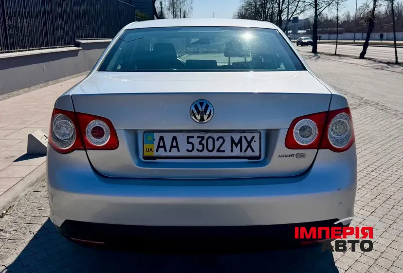 Volkswagen Jetta - фото 7