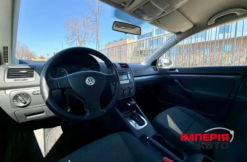 Volkswagen Jetta - фото 12