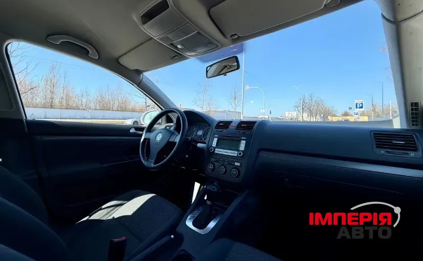 Volkswagen Jetta - фото 14