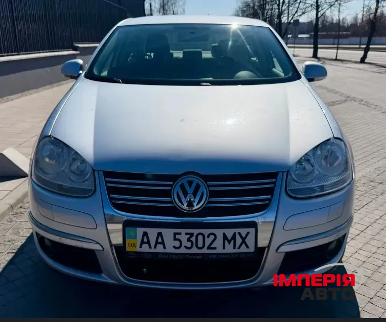 Volkswagen Jetta - фото 1