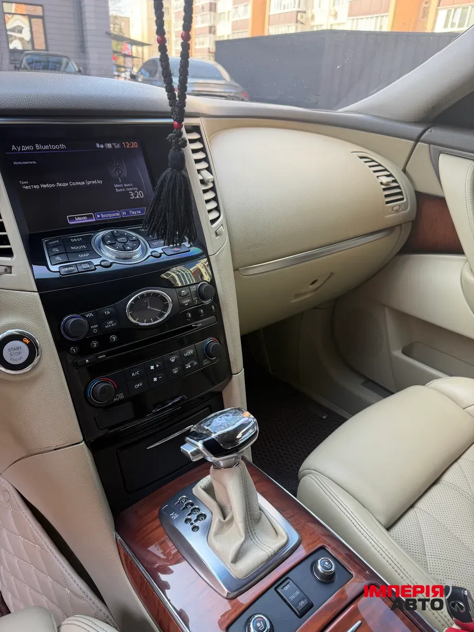 Infiniti FX - фото 22