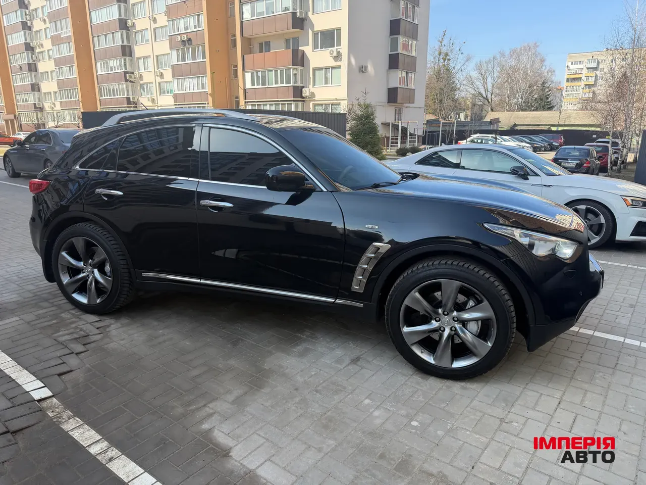 Infiniti FX - фото 4