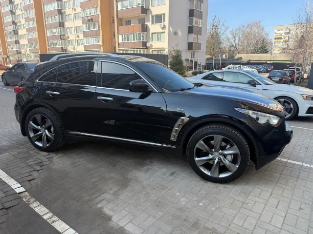 Infiniti FX - фото 4