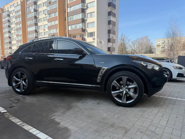 Infiniti FX - фото 5